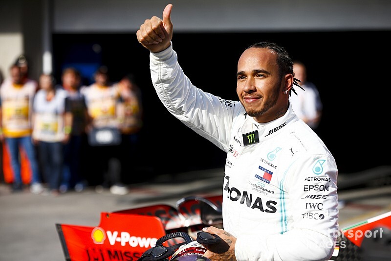 Hamilton không khiến khán giả thất vọng khi lần thứ 7 vô địch F1