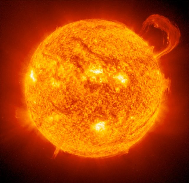 Mặt trời nhân tạo của Trung Quốc có tên là HL-2M