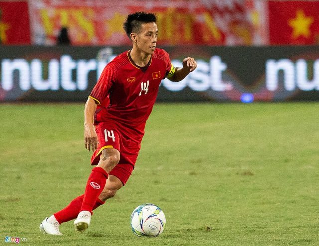 Văn Quyết trong một trận đấu của đội tuyển Việt Nam
