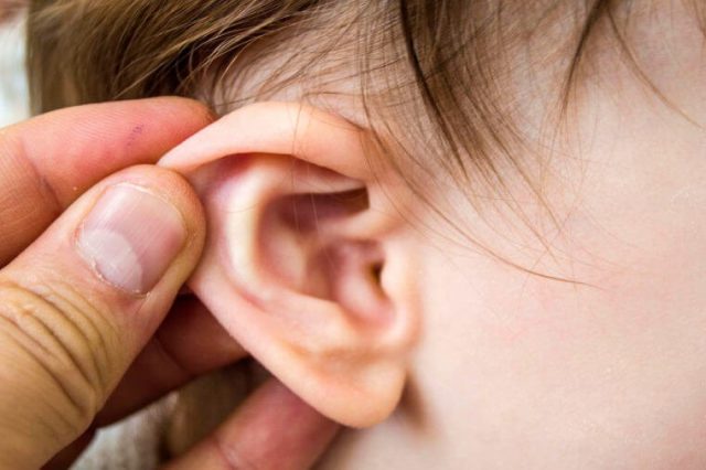 Trẻ nhỏ thường dễ bị viêm tai
